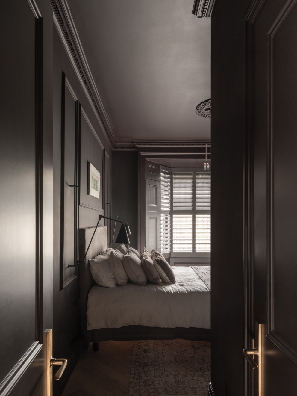 Cornwall Gardens | Master bedroom | Interior Designers